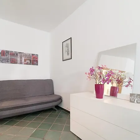 Locazione Turistica Mameli Front * Torre Suda